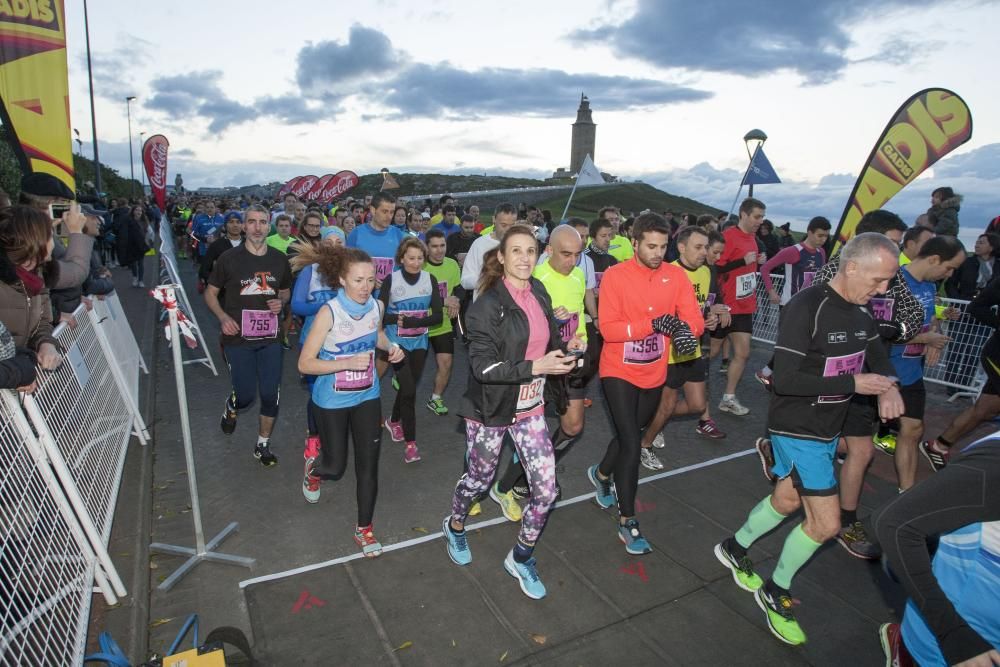 La carrera nocturna de la Torre de Hércules