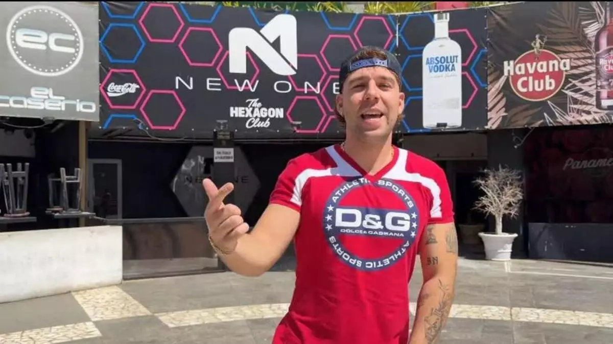 Quevedo avanza su nuevo tema, 'Scandic'