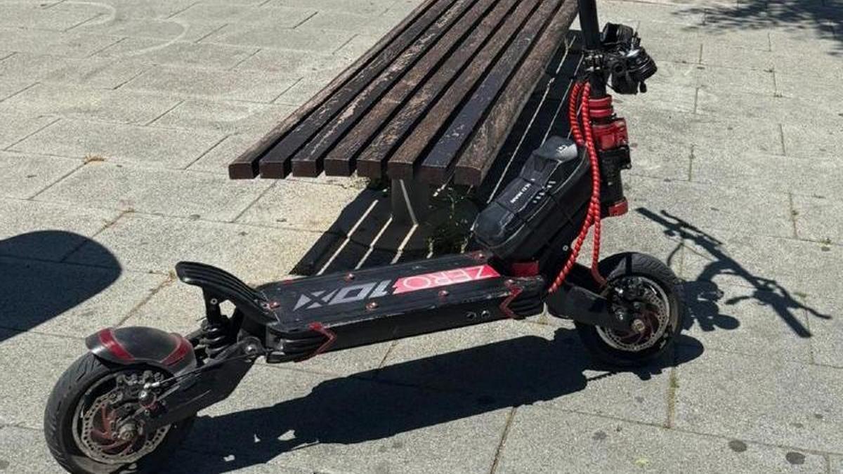 Der Roller schafft 96 km/h.