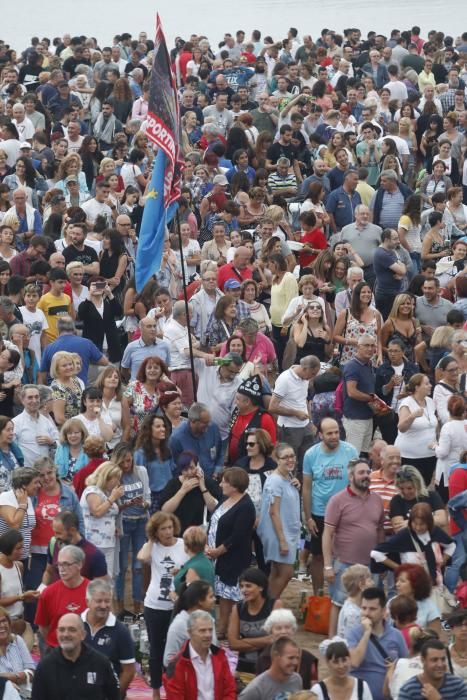 Gijón bate el récord de escanciado simultáneo de sidra