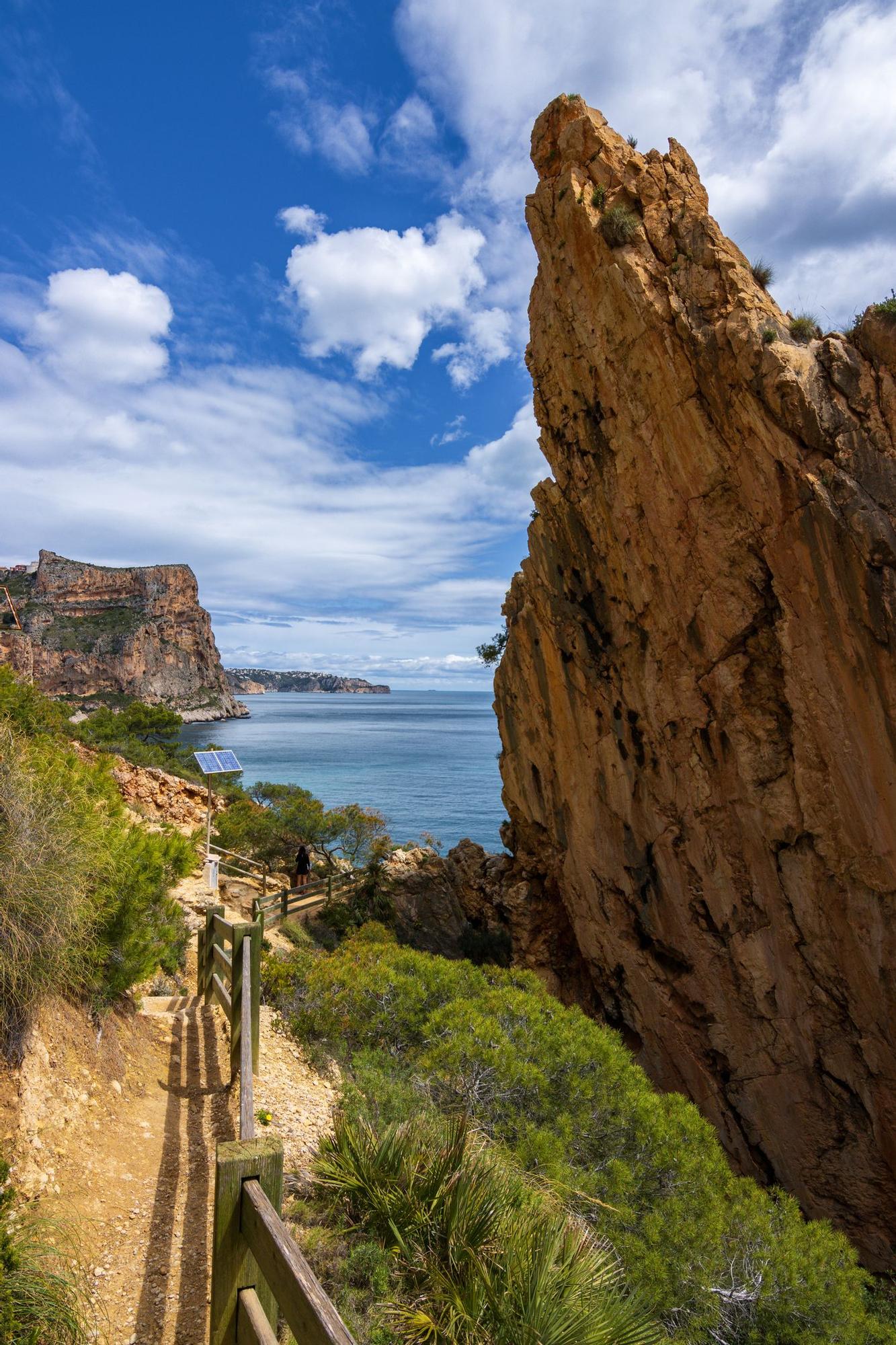 Hacia la cala del Moraig.