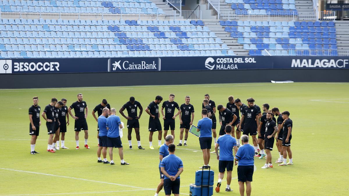 Entrenamiento del Málaga CF en la Rosaleda.