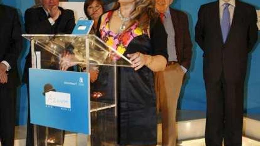 La escritora Lola Beccaria ganó el Premio Azorín en 2009.