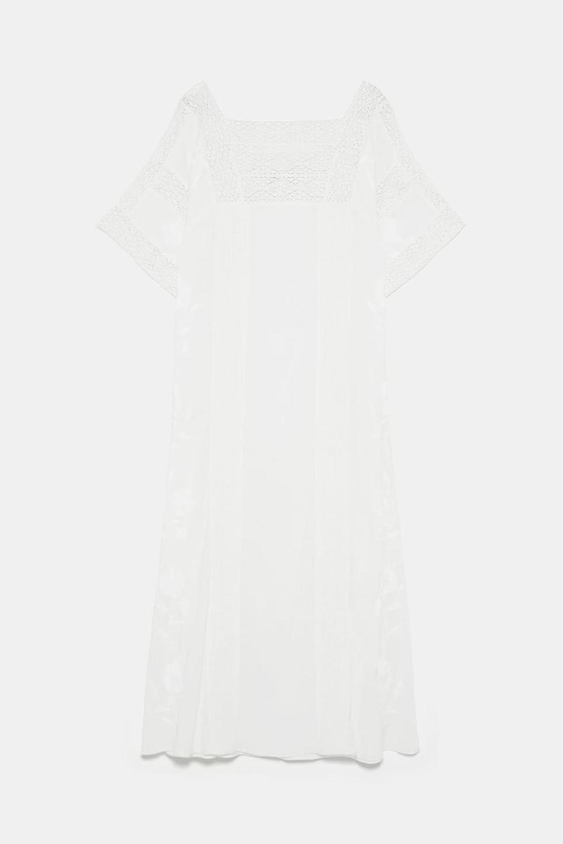 Vestido entredós bordado blanco de Zara. (Precio: 39, 95 euros)