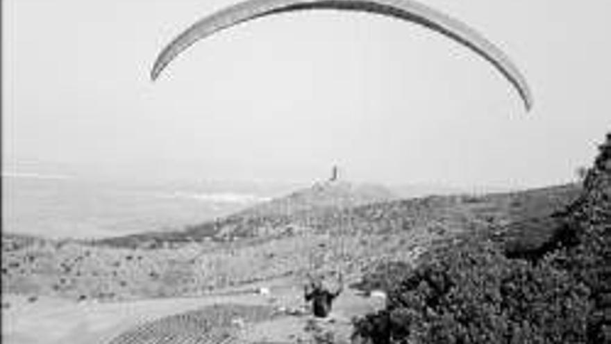 Zarza Capilla contará con una pista para parapente