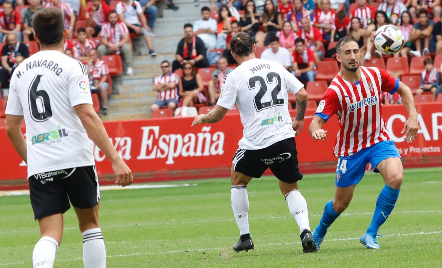En imágenes: así fue el empate entre Burgos y Sporting en El Molinón
