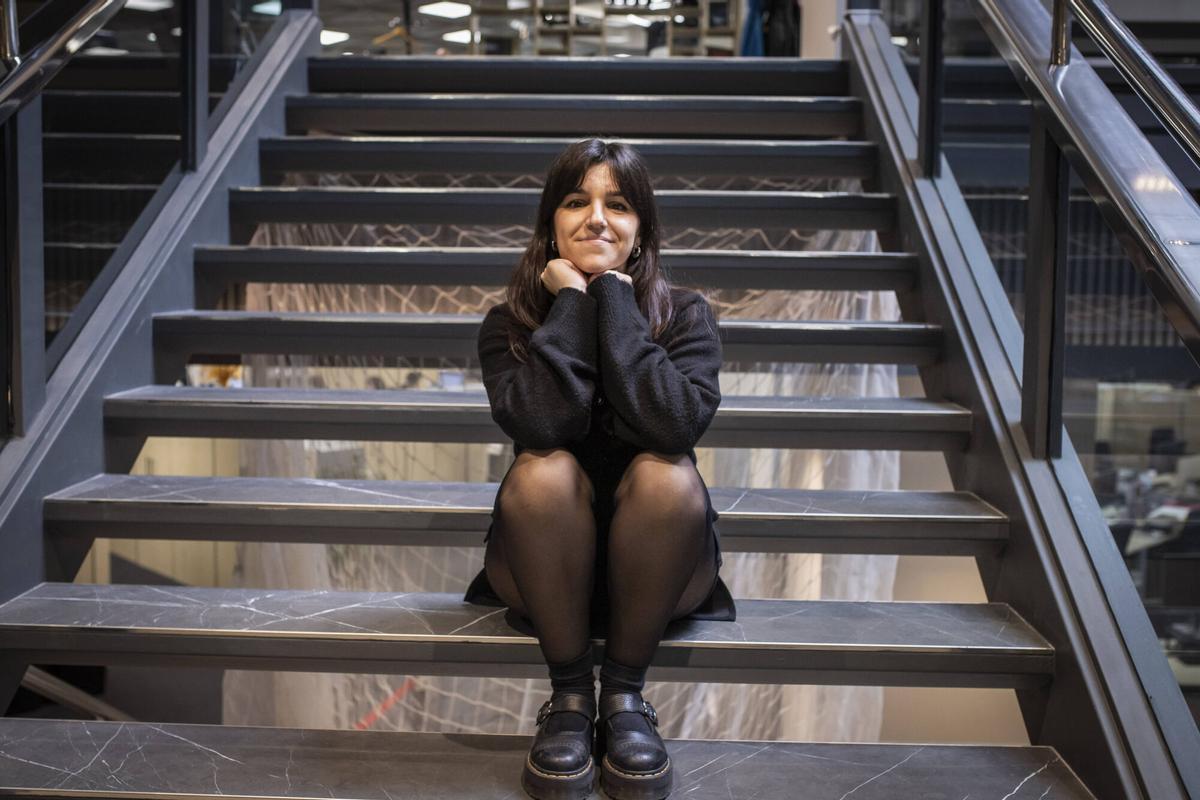 Nerea Llanes, autora de 'Academia 1. Ocaso', en la sede de Planeta de Barcelona