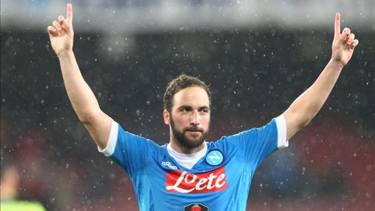 Conte quiere entrenar a Higuaín en el Chelsea la próxima temporada