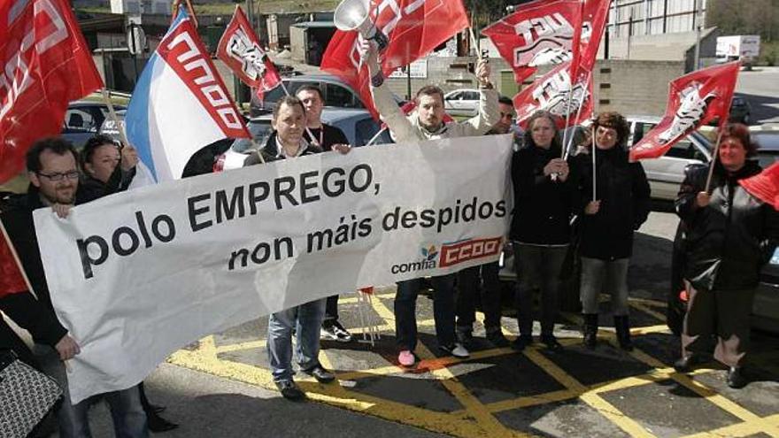 Trabajadores de Iberphone en la manifestación. / eduardo vicente