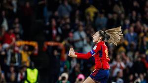 Olga Carmona celebra el gol en la final del Mundial