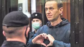 Largas colas para despedir a Navalni bajo un fuerte dispositivo policial del Kremlin | Señal en directo