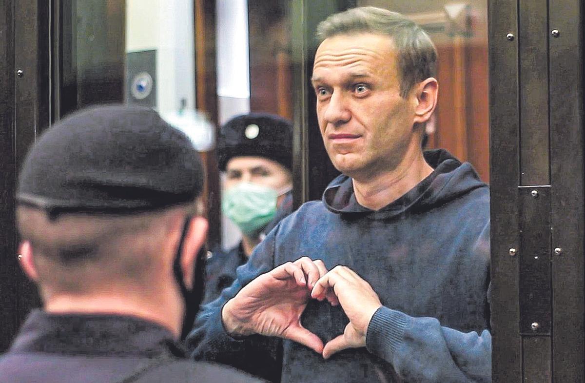 L’Eurocambra exigeix a Rússia retre comptes de l’assassinat de Navalni