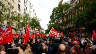 Última hora de la decisión de Pedro Sánchez, en directo: el PSOE celebra el comité federal mientras los simpatizantes de Pedro Sánchez se concentran en un acto de apoyo