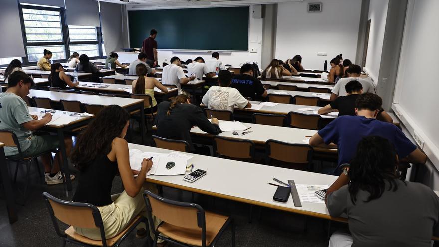 Educación centraliza las listas de espera de las universidades con avisos automáticos al estudiante