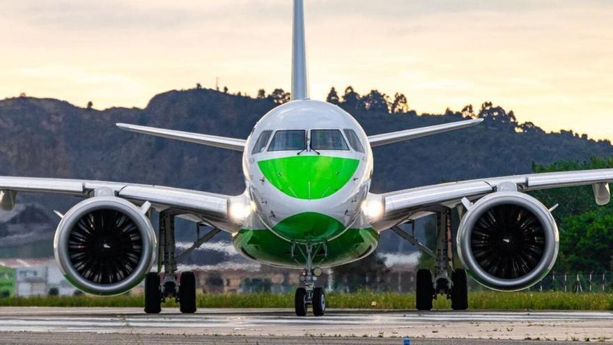 El aterrizaje del primer vuelo de Binter a Madrid, desde la vista de los pilotos