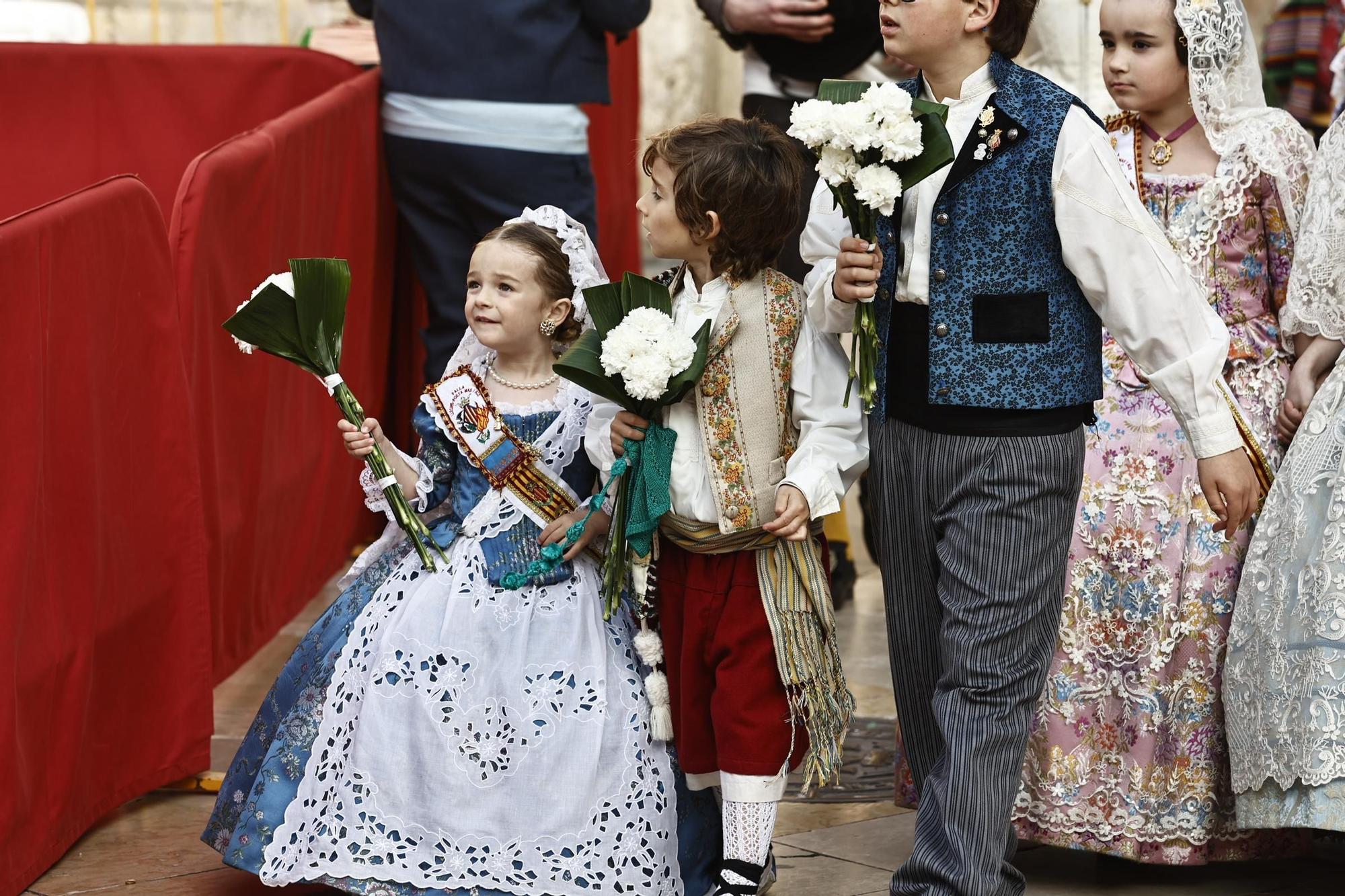 Ofrenda 18 de marzo. Calle de la Paz (16-17 horas)