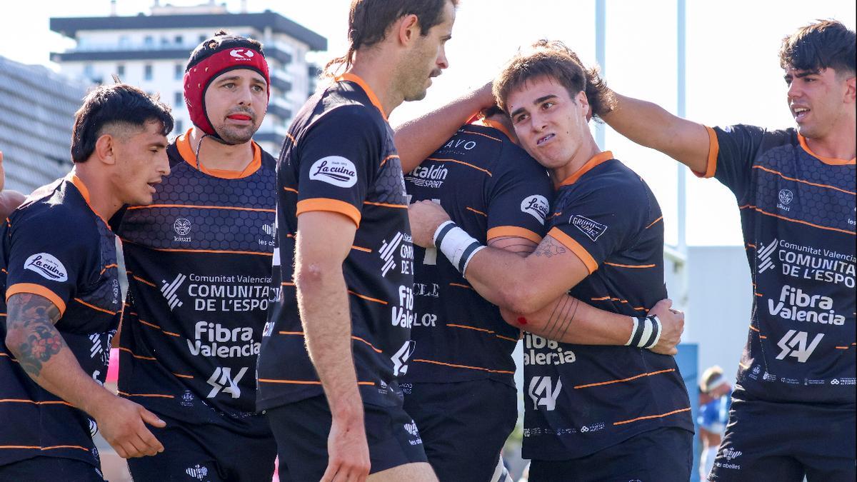 El FibraValencia Les Abelles se impuso por 31-22 al Complutense Cisneros en un encuentro intenso y de gran ritmo, que confirma la progresión del equipo.