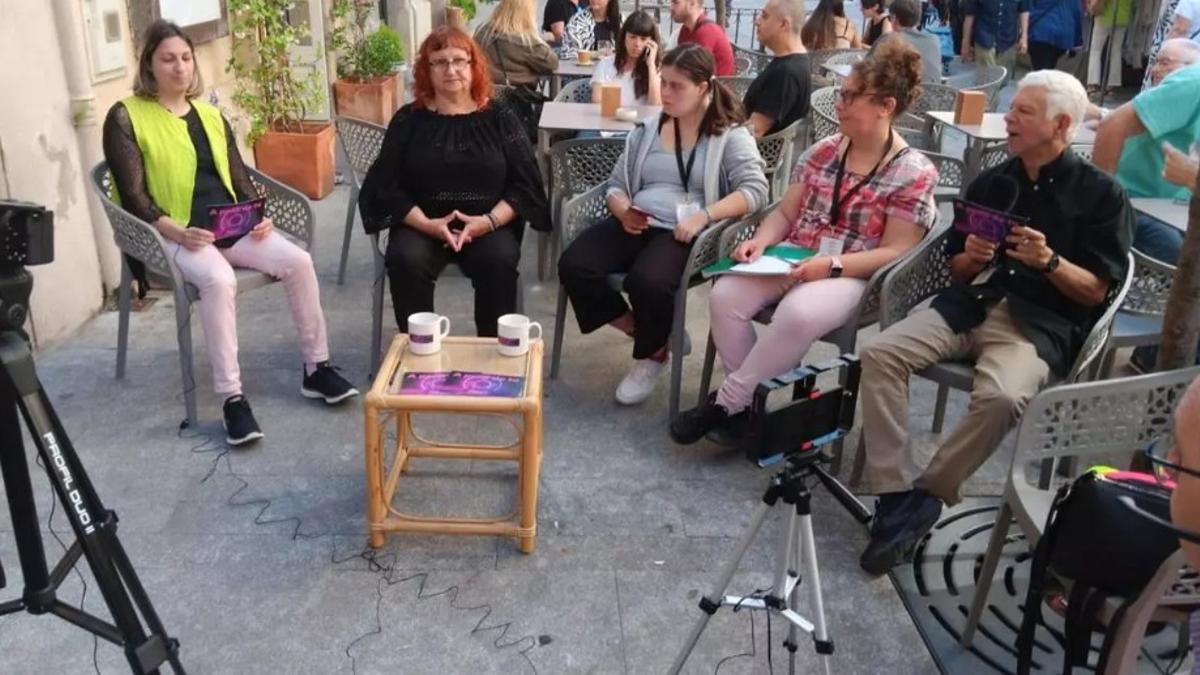 Una activitat del Trampolí amb un programa de televisió fer per discapacitats.