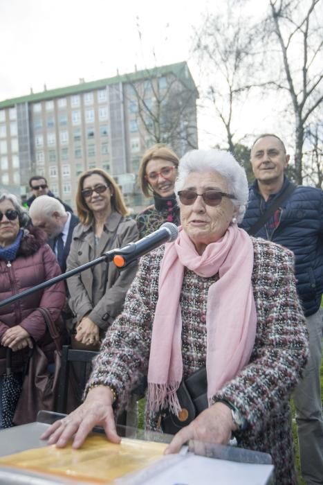 El diputado durante la Segunda República por A Coruña fue asesinado en el Campo da Rata en el golpe militar del 36. En el acto estuvo presente su hija, entre otros familiares, el alcalde y la CRMH.