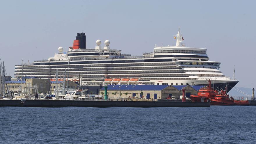 El &quot;Queen Elizabeth&quot; embarcará cruceristas en Vigo hacia San Francisco, Los Ángeles y Alaska en 2022