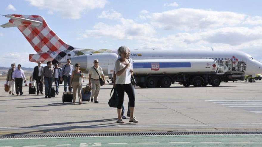 El aeropuerto no despega en abril ni con la Semana Santa