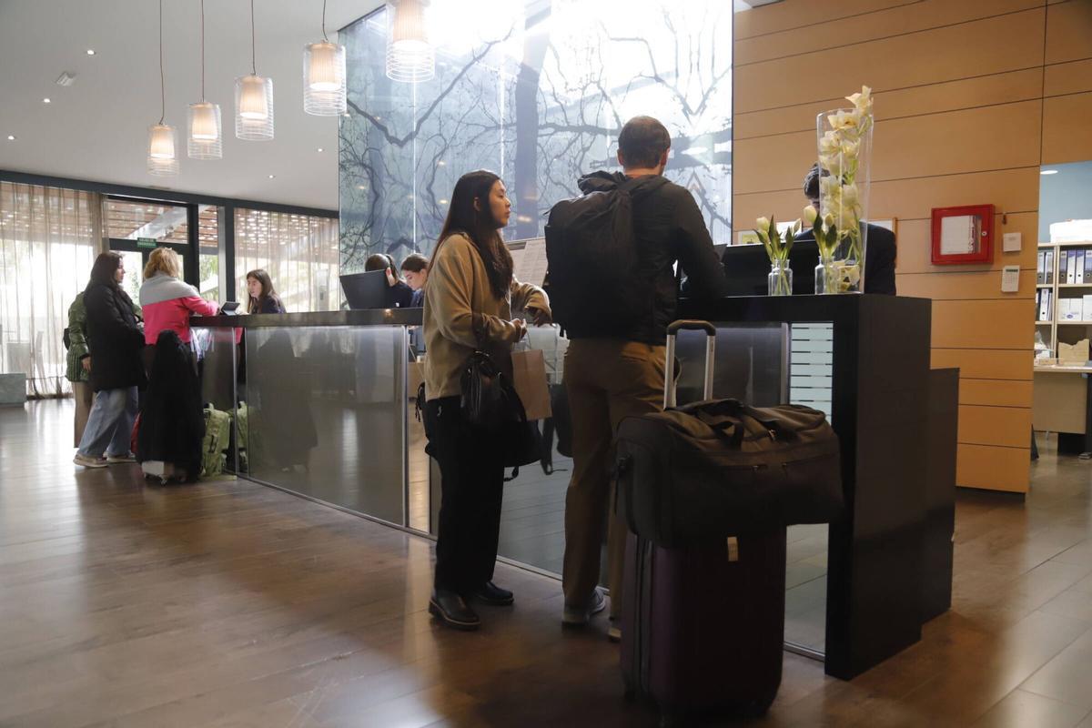 Turistas en un hotel de Córdoba.