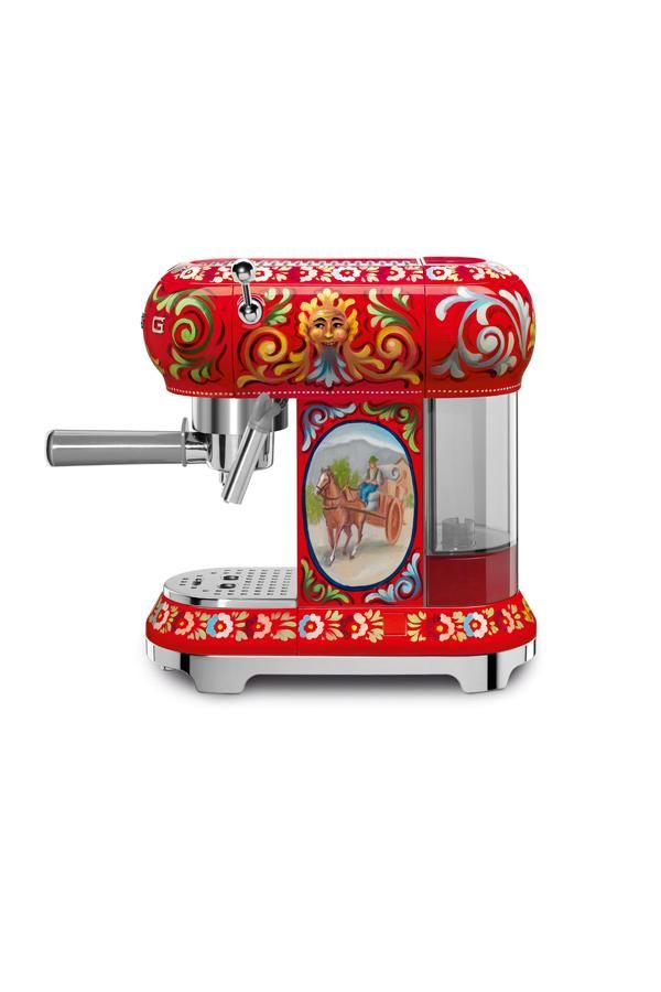 D&G y Smeg: Cafetera