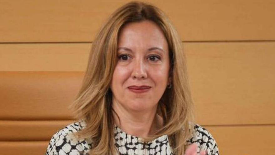 Rosa Dávila.