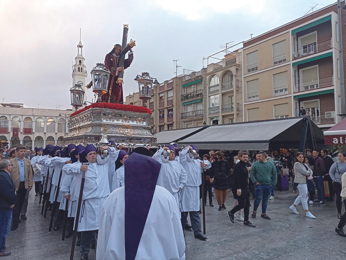 CRISTO DEL VALLE    TARDE DE MIÉRCOLES SANTO EN LA PLAZA NUEVA.