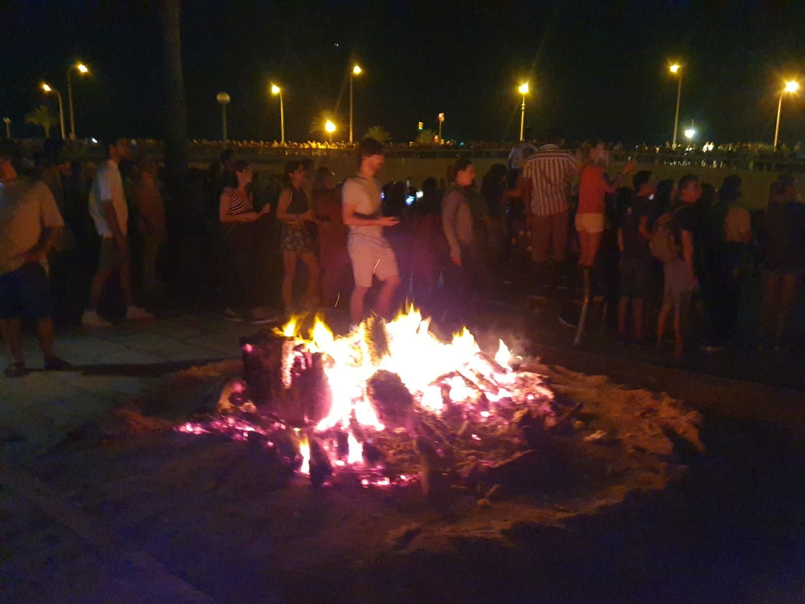 Die Feuerteufel erobern den Parc de la Mar von Palma de Mallorca