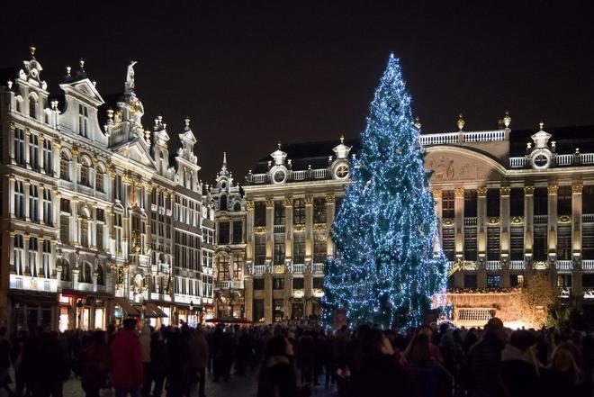 Bruselas, Bélgica, arboles navidad