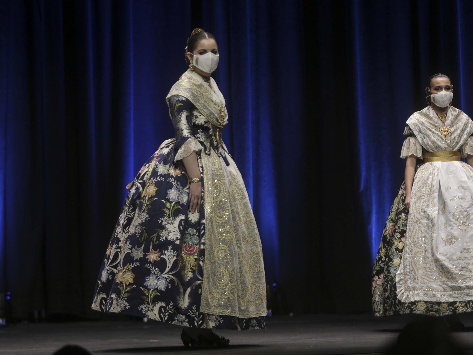 Tercer desfile de indumentaria tradicional Fallas Unesco (Tanda I)