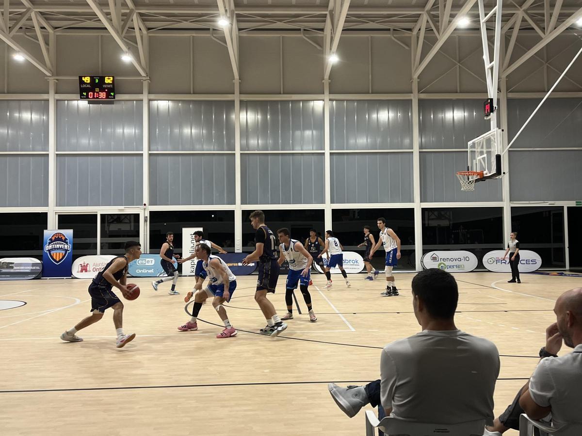 El Eset masculino en el partido ante el Molina Basket.