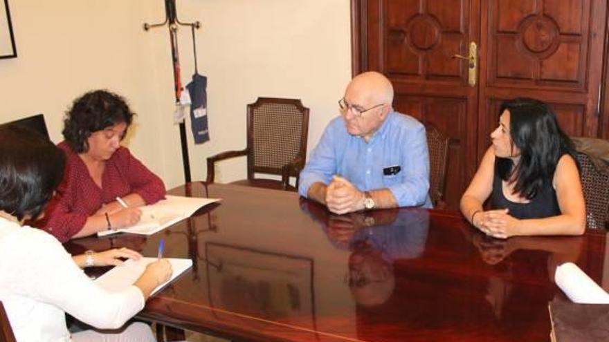 Reunión entre la Plataforma y Daría Tarrádez.