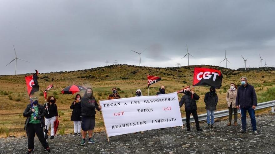 Protesta por el despido de trabajadores del parque eólico El Merengue