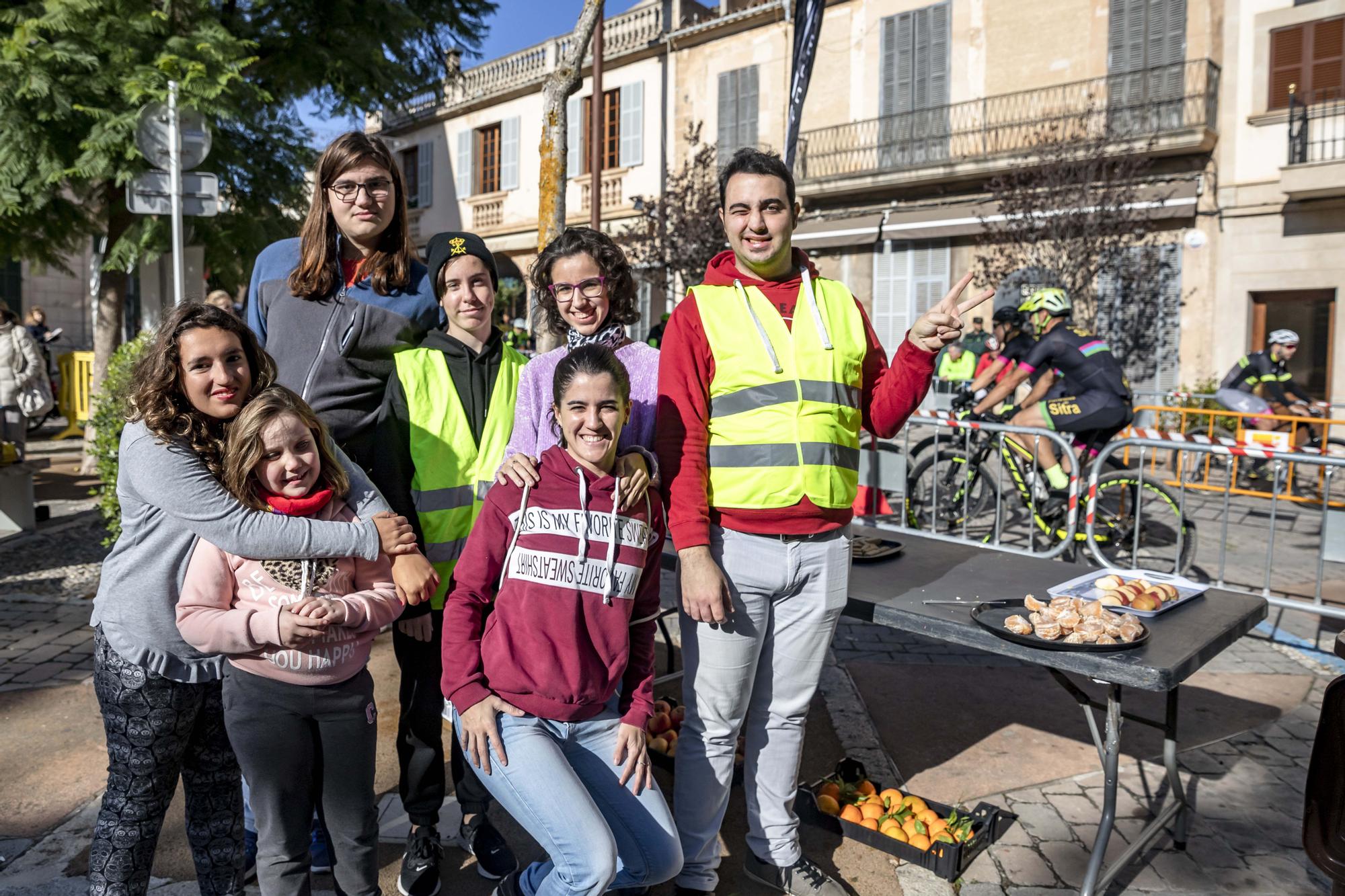 Un grupo de niños con el síndrome del espectro autista.