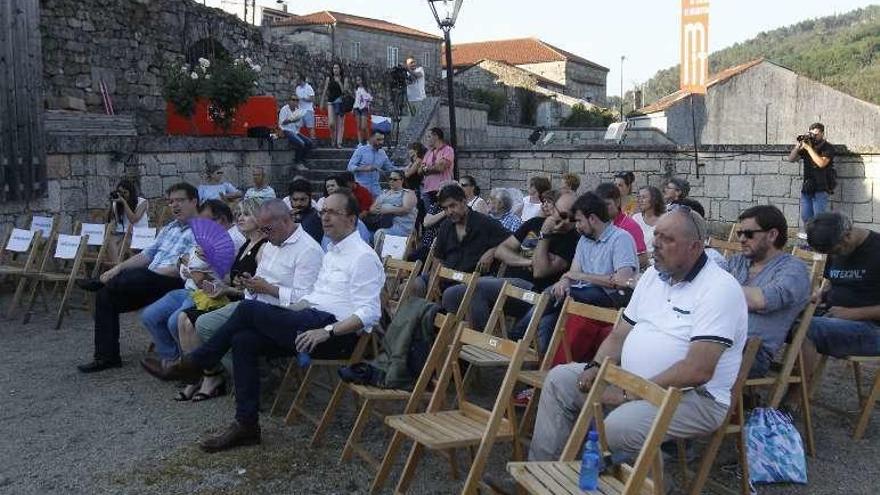 La presentación del programa contó con autoridades locales, de la Xunta y del ministerio. // J. Regal