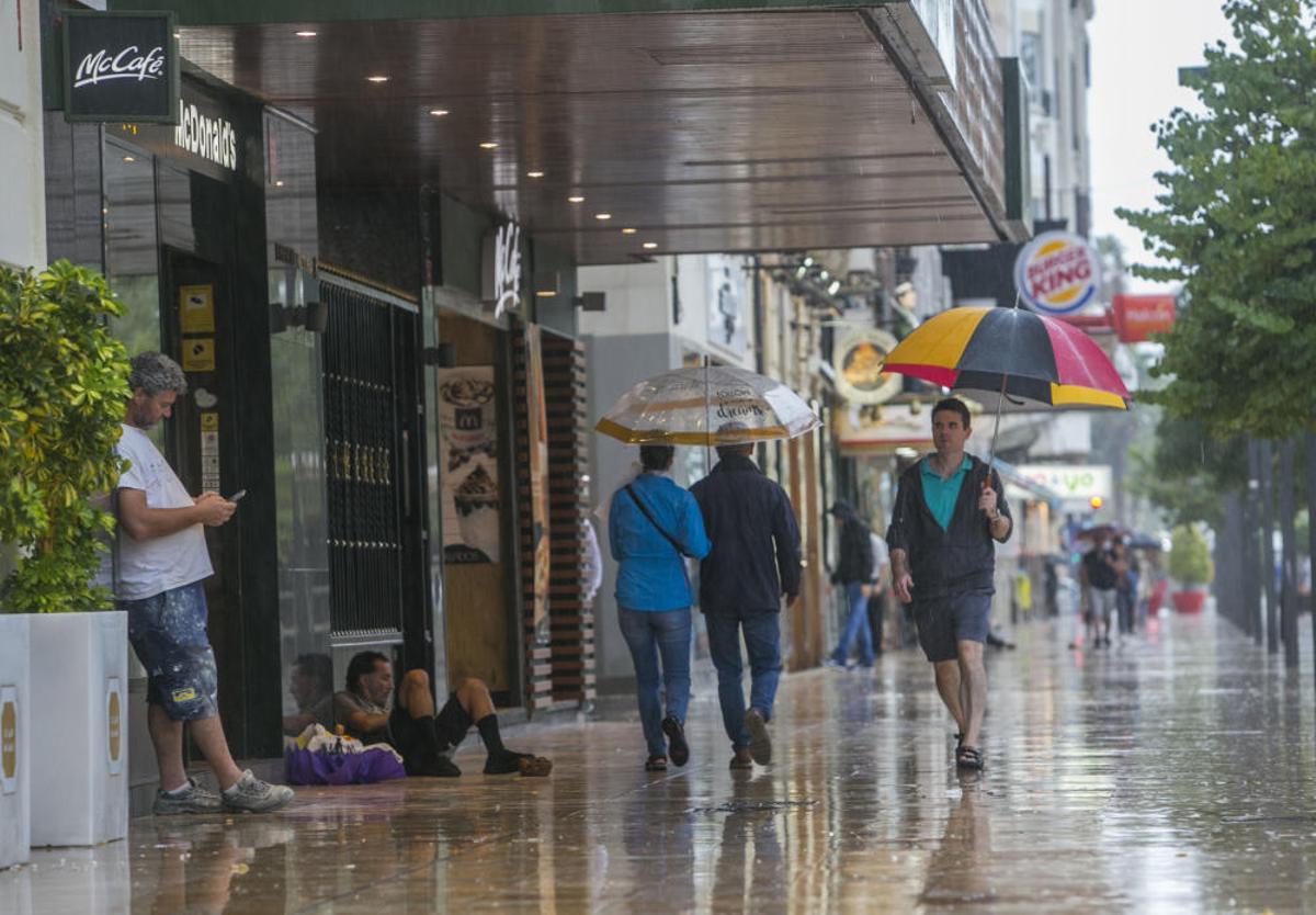 La gota fría causa inundaciones en la ciudad de Alicante