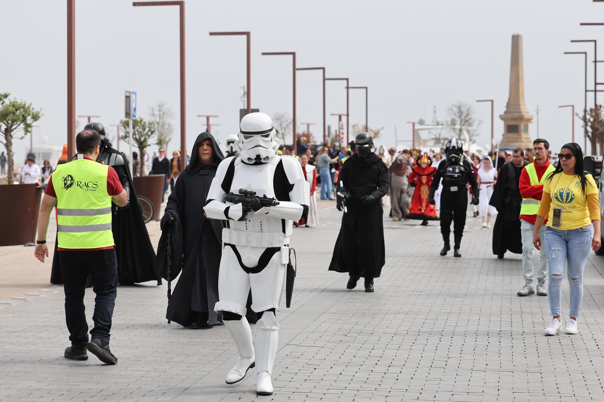 Darth Vader toma las calles de Ibiza
