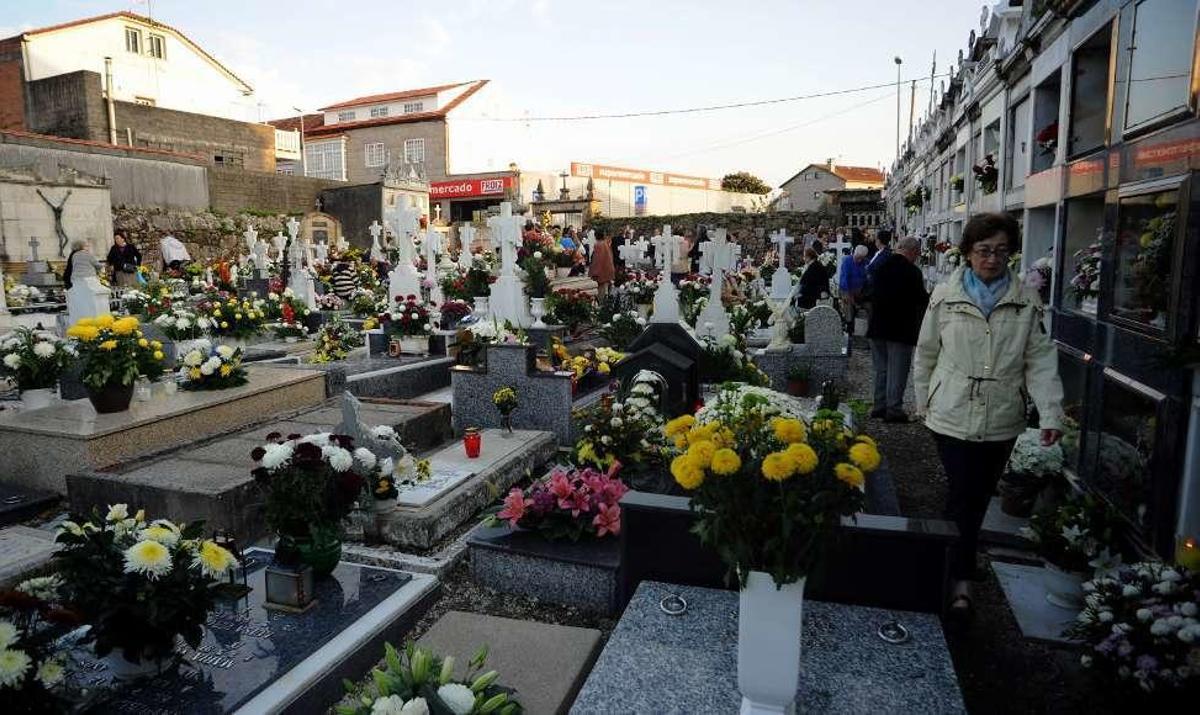 Santa Mariña confirma su estatus de imán para los interesados en el "necroturismo"