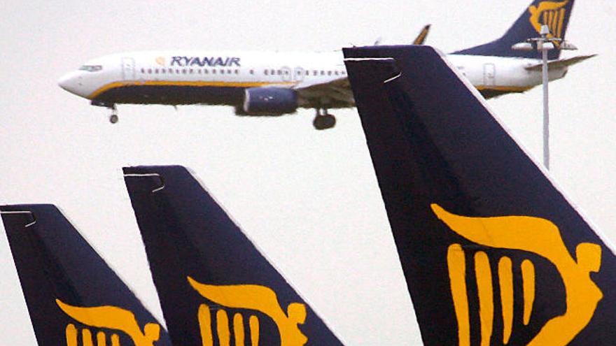 CC exige un acuerdo con Ryanair para que supla las rutas de Thomas Cook