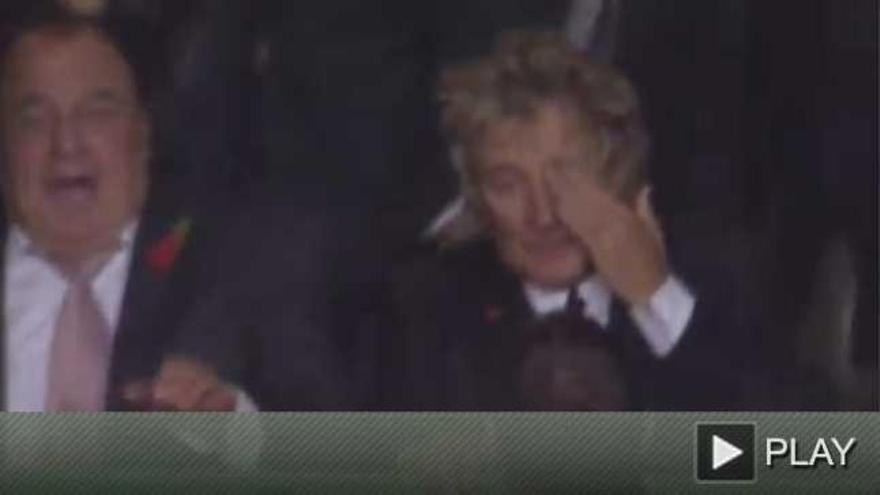 Rod Stewart llora de alegría por la victoria del Celtic ante el Barça