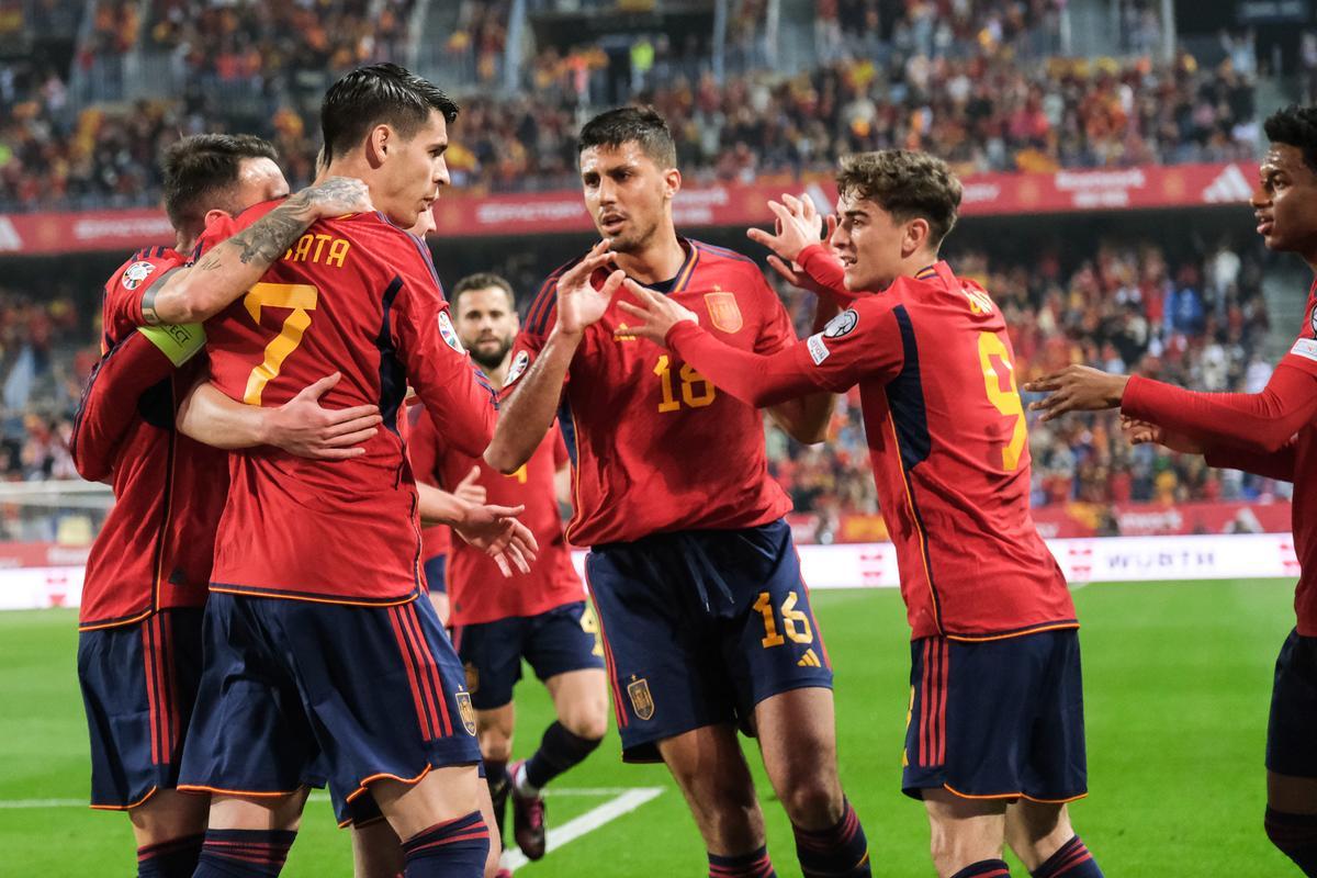 La Roja juega en Málaga contra Noruega, en imágenes