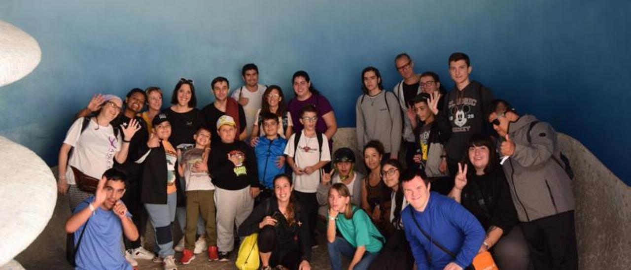 Foto de grupo durante el viaje a Mallorca organizado por Apneef en Mallorca.