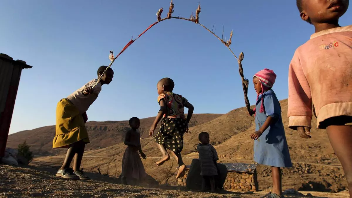 "Pánico" a retroceder una década en la lucha contra el VIH en África tras el fin de las ayudas de EEUU