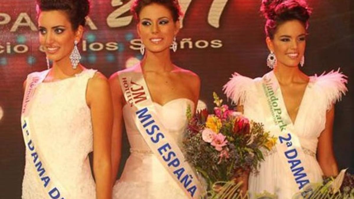 Miss Barcelona, Andrea Huisgen, recibió el título de Miss España 2011.