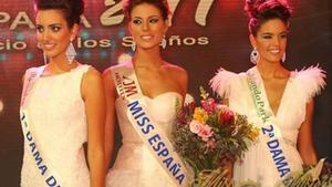 Miss Barcelona, Andrea Huisgen, recibió el título de Miss España 2011.