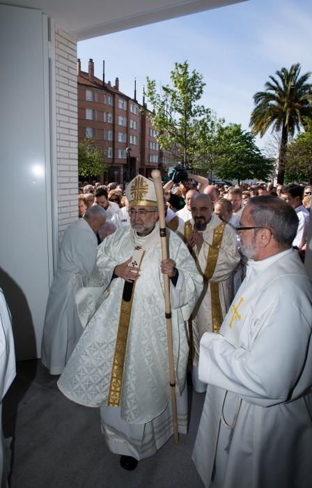 Inauguración de la nueva parroquia de Santa Olaya