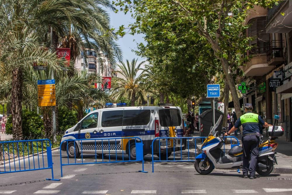 Las mascletàs previas a hogueras arrancan con mucho público y sin incidentes