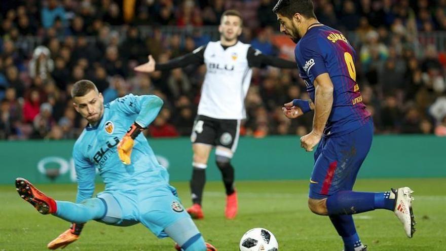 El Barcelona supera por la mínima al Valencia y toma ventaja (1-0)